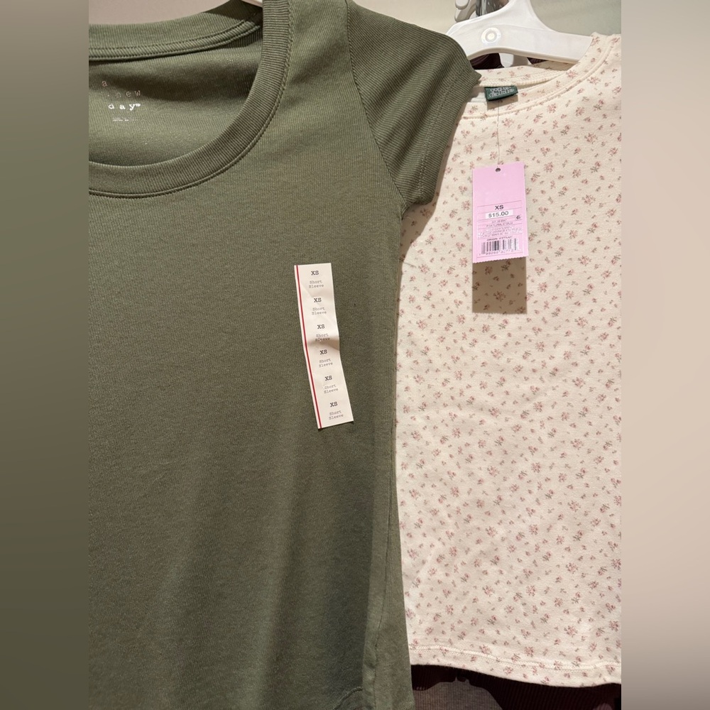 2 XS Tops